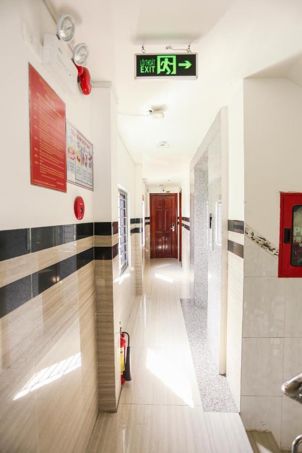 Lucky Hotel Куинён Экстерьер фото