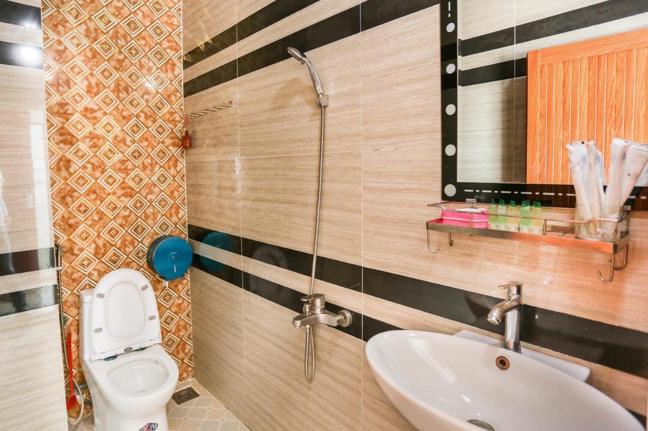 Lucky Hotel Куинён Экстерьер фото