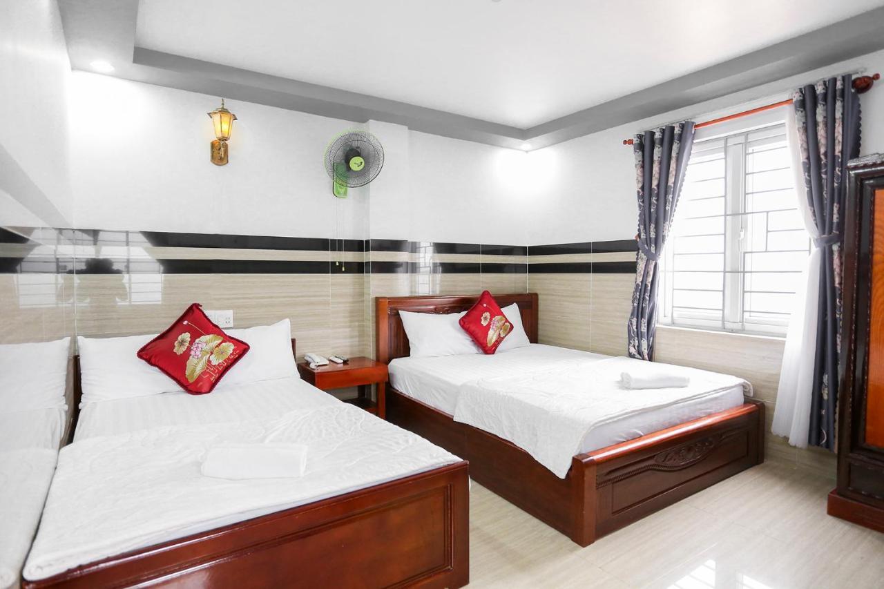 Lucky Hotel Куинён Экстерьер фото
